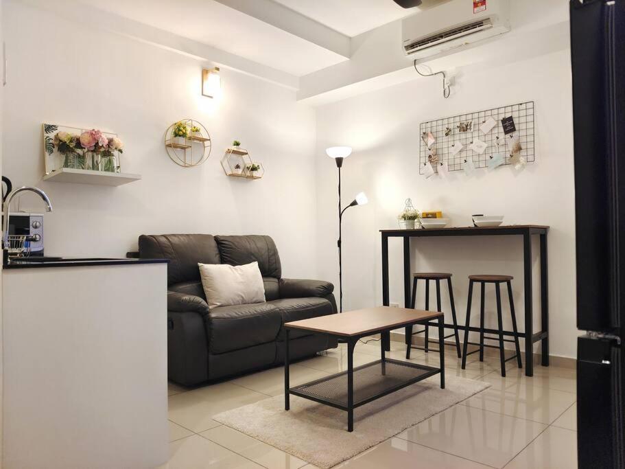 【New】Cozy&Warm Studio@Juru Sentral Icon City Apartment Bukit Mertajam Luaran gambar