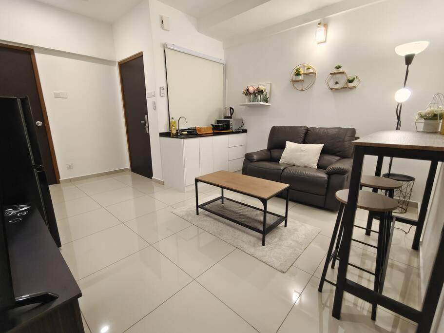 【New】Cozy&Warm Studio@Juru Sentral Icon City Apartment Bukit Mertajam Luaran gambar